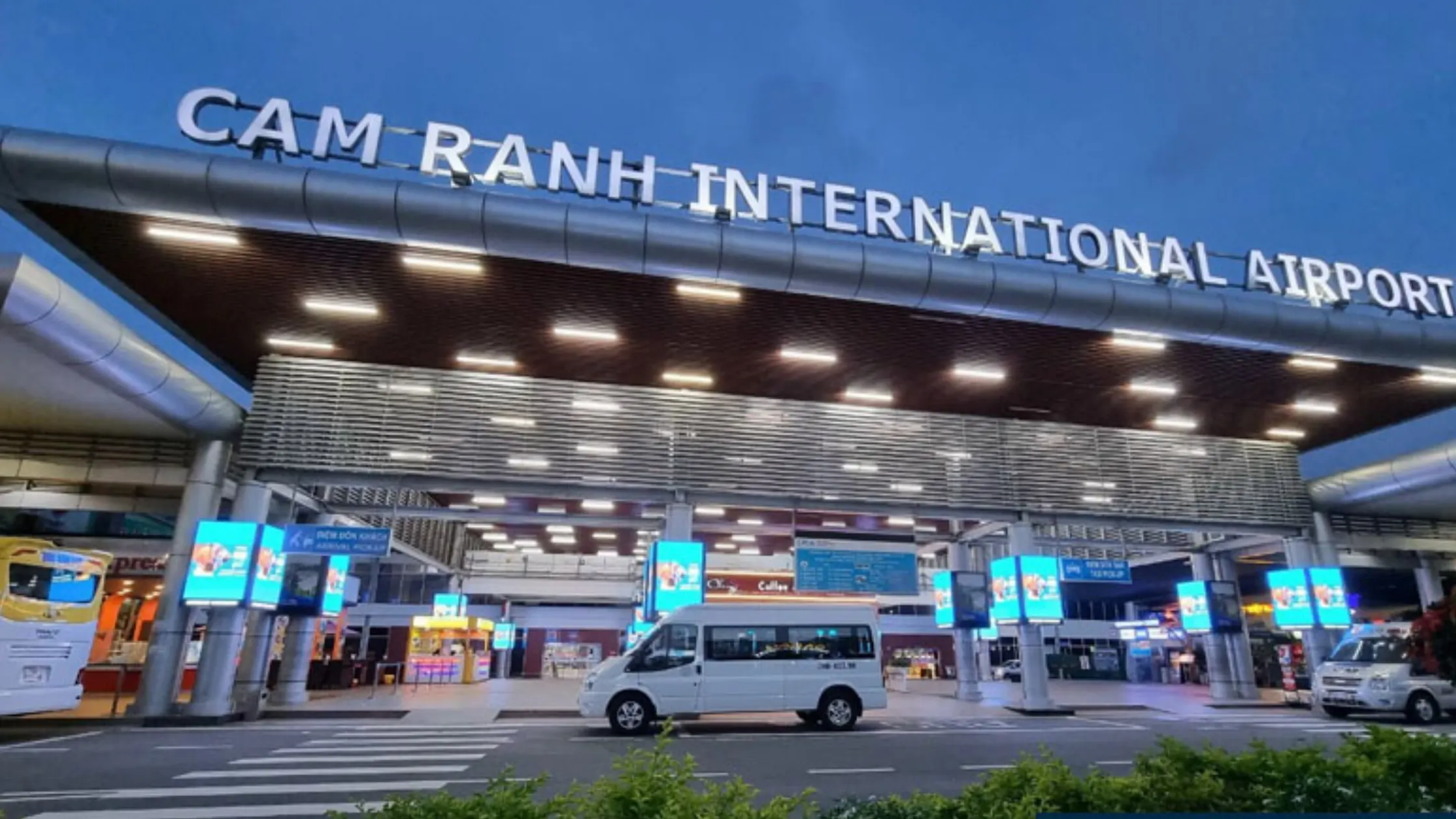 Sân Bay International Airport
